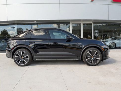 Certified 2024 Porsche Macan 4 Electric image 11