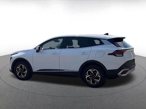 Used 2025 Kia Sportage LX FWD image 11