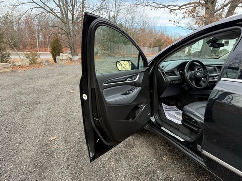 Used 2019 Buick Enclave Premium w/ Experience Buick Package image 35