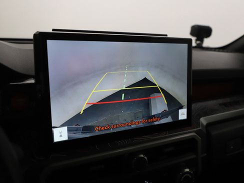 Used 2024 Toyota Tacoma TRD Off-Road image 22