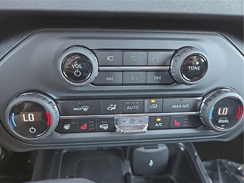 New 2025 Ford Bronco Outer Banks image 14