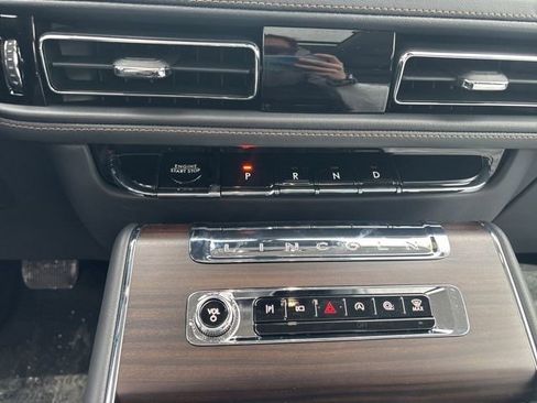 New 2026 Lincoln Aviator Reserve w/ Jet Appearance Package AWD/4WD image 21