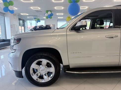 Used 2019 Chevrolet Tahoe LT w/ LT Signature Package AWD/4WD image 6
