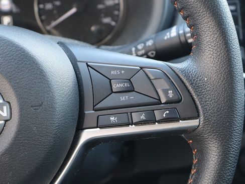 Used 2023 Nissan Kicks SR FWD image 13