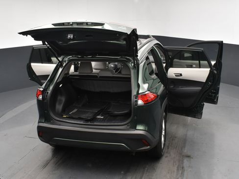 Used 2023 Toyota Corolla Cross LE w/ Moonroof Package image 23