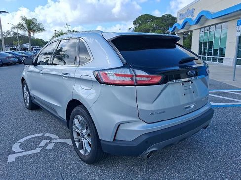 Used 2019 Ford Edge Titanium FWD image 7