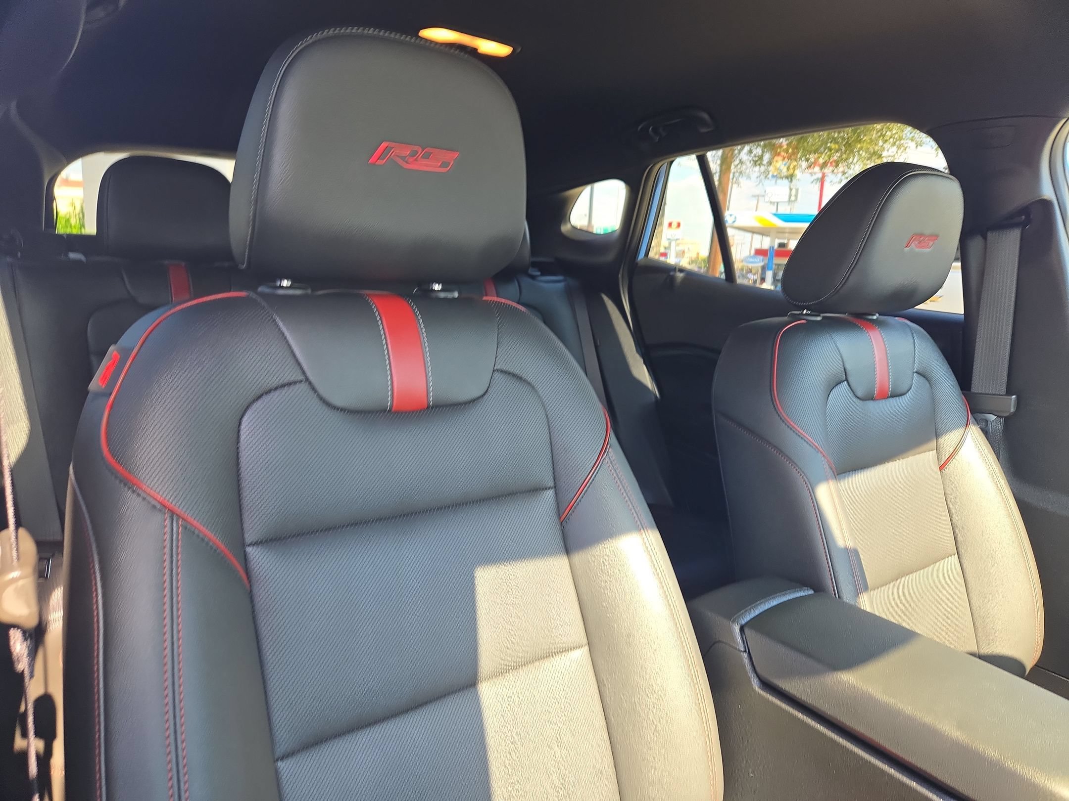 Used 2024 Chevrolet Trax RS w/ Driver Confidence Package FWD image 30