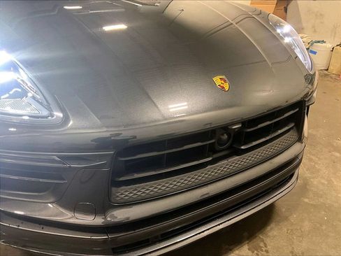 Certified 2023 Porsche Macan AWD/4WD image 32