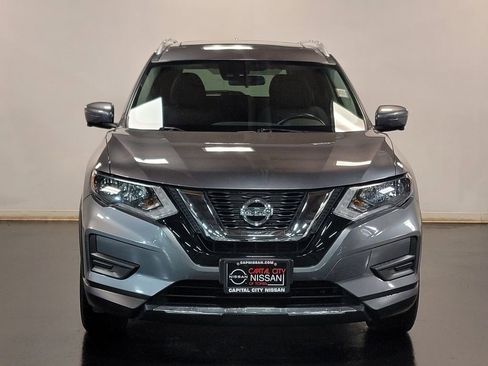 Used 2019 Nissan Rogue SV w/ Premium Package image 3