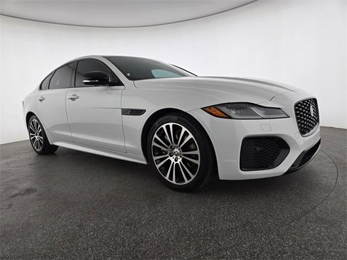 Certified 2024 Jaguar XF R-Dynamic SE image 15
