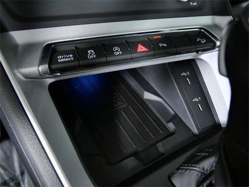 Certified 2022 Audi Q3 2.0T Premium Plus w/ Premium Plus Package image 27