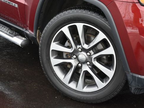 Used 2018 Jeep Grand Cherokee Limited w/ Mopar Chrome Edition Group image 3