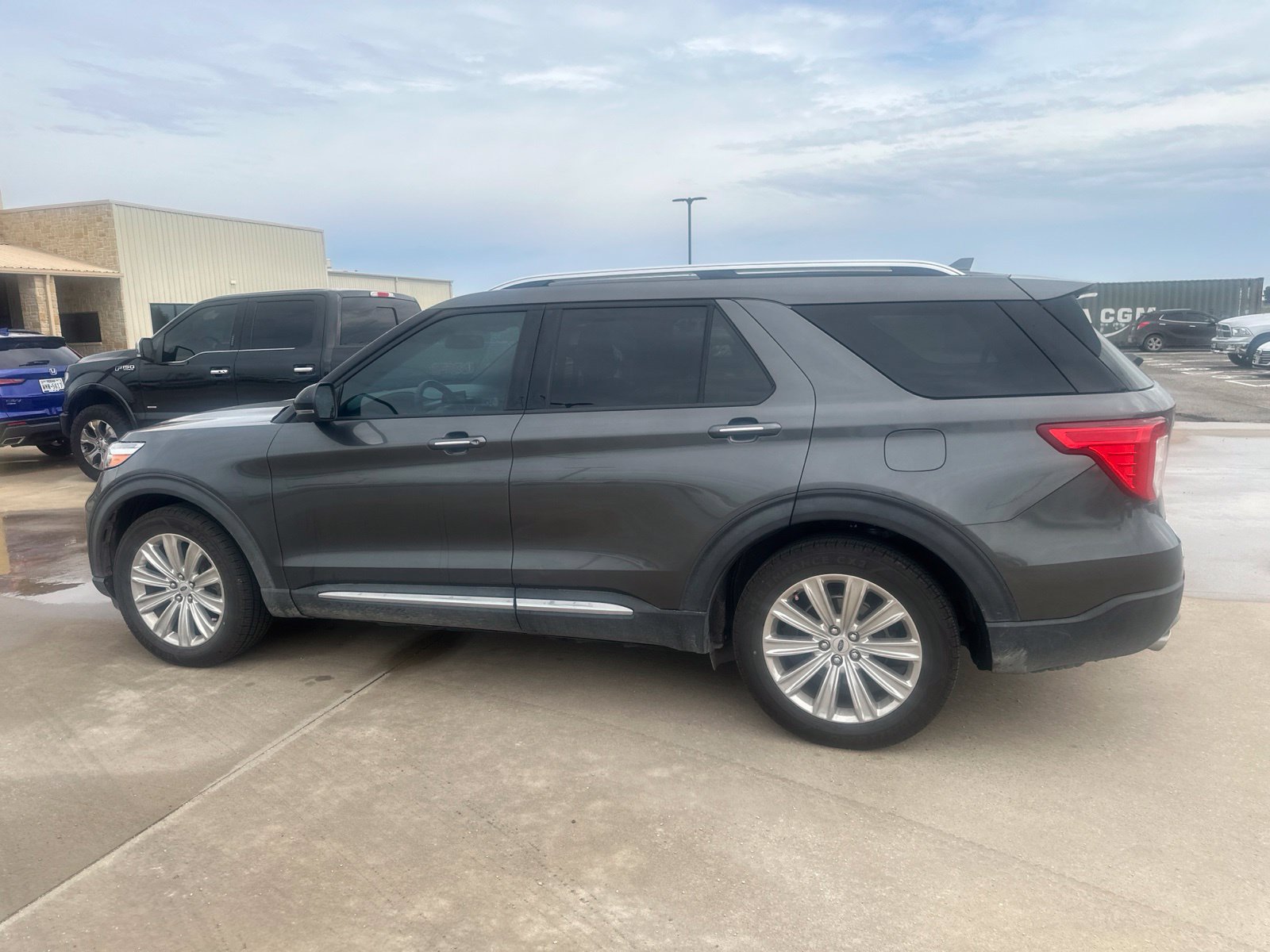 Used 2020 Ford Explorer Limited RWD image 8