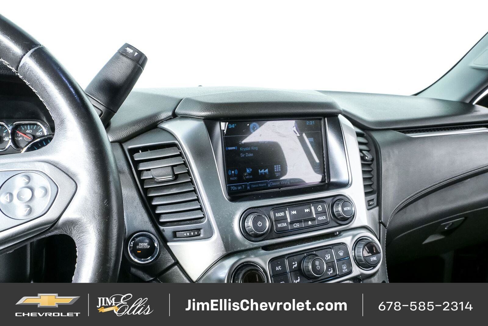 Used 2018 Chevrolet Suburban LT w/ LT Signature Package RWD image 13