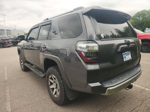 Used 2018 Toyota 4Runner TRD Off-Road AWD/4WD image 8