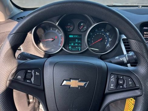 Used 2015 Chevrolet Cruze LT FWD image 12