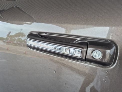 Used 2021 RAM 2500 Laramie AWD/4WD image 9