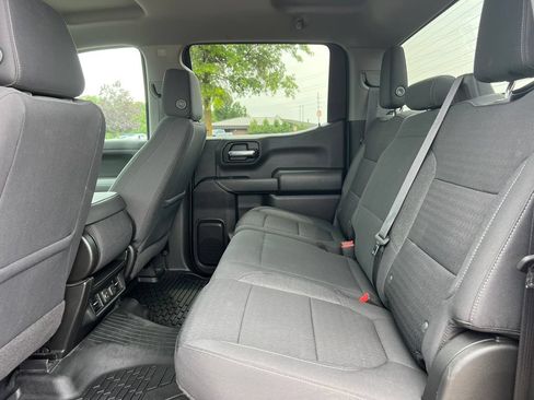 Used 2022 Chevrolet Silverado 1500 LT AWD/4WD image 4