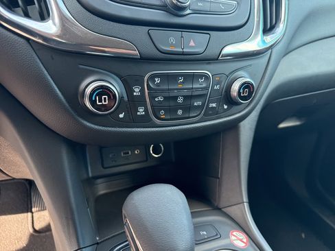 Used 2024 Chevrolet Equinox LT image 30