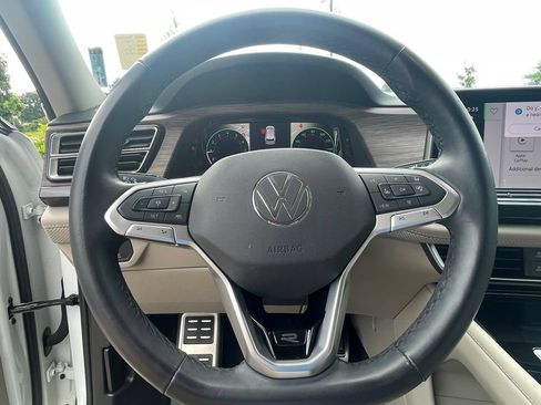 Used 2024 Volkswagen Atlas SEL Premium R-Line AWD/4WD image 14