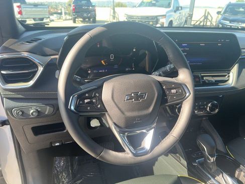 Used 2025 Chevrolet TrailBlazer ACTIV w/ Convenience Package image 11