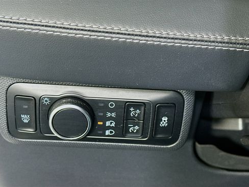 Used 2024 Ford Mustang Mach-E Select image 17