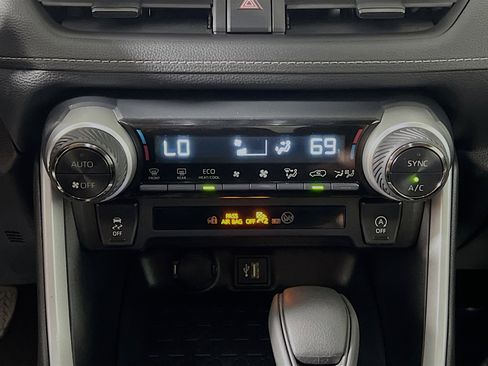 Used 2024 Toyota RAV4 XLE image 26