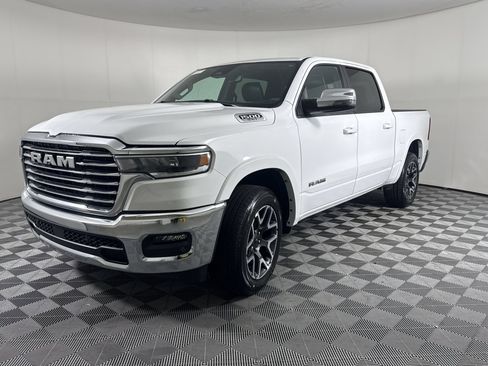 Used 2025 RAM 1500 Laramie AWD/4WD image 1