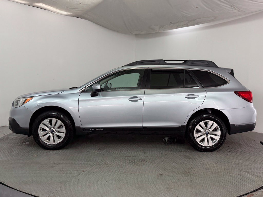 Used 2016 Subaru Outback 2.5i Premium AWD/4WD image 4