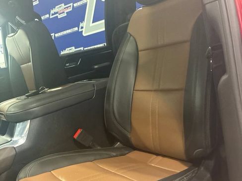 Used 2024 Chevrolet Silverado 2500 High Country w/ High Country Premium Package AWD/4WD image 18