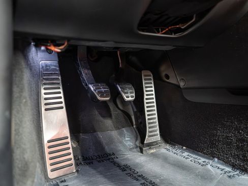 Used 2011 Audi R8 V10 image 22