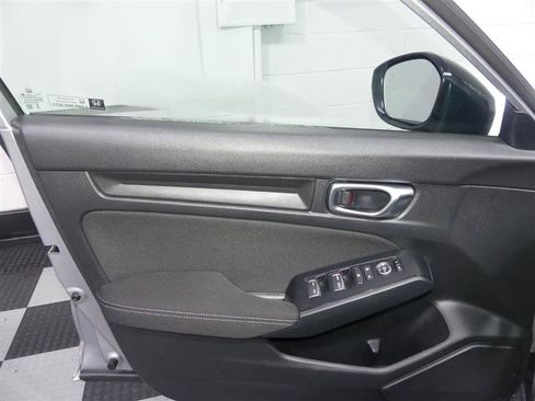 Used 2025 Honda Civic Sport image 18