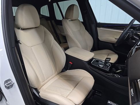 Used 2024 BMW X3 xDrive30i w/ Premium Package image 15