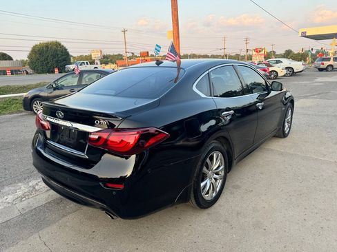 Used 2015 INFINITI Q70 Hybrid w/ Deluxe Touring Package image 5