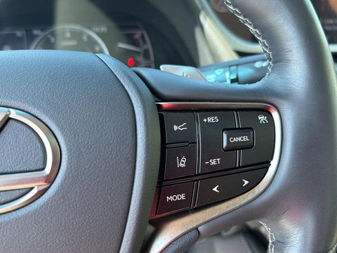 Certified 2021 Lexus ES 350 w/ Premium Package FWD image 21