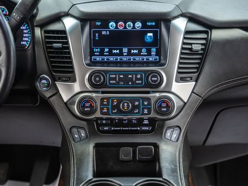 Used 2020 Chevrolet Tahoe LT w/ Luxury Package RWD image 25