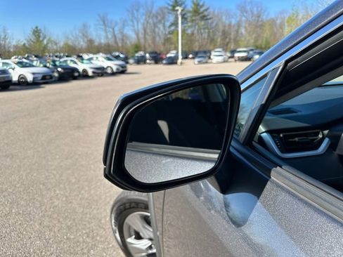 Used 2022 Toyota RAV4 LE AWD/4WD image 17