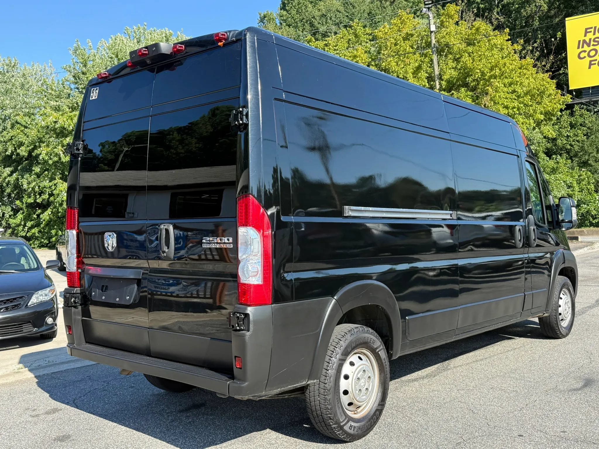 Used 2023 RAM ProMaster 2500 FWD image 3