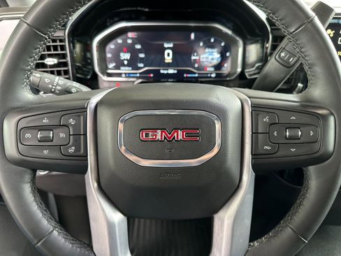 Used 2024 GMC Sierra 1500 Elevation image 22