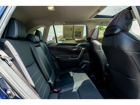 Used 2022 Toyota RAV4 XLE Premium AWD/4WD image 16