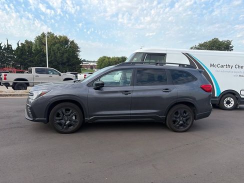 Used 2024 Subaru Ascent Onyx Edition AWD/4WD image 2