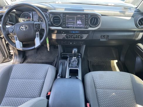 Used 2021 Toyota Tacoma SR5 RWD image 19