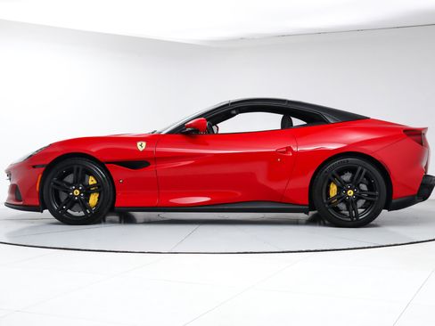 Certified 2023 Ferrari Portofino M image 7