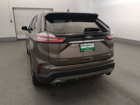 Used 2019 Ford Edge Titanium AWD/4WD image 6