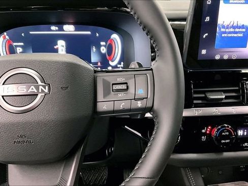 New 2026 Nissan Pathfinder Platinum image 23