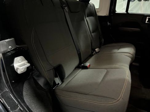 Used 2025 Jeep Wrangler Unlimited Sahara AWD/4WD image 11