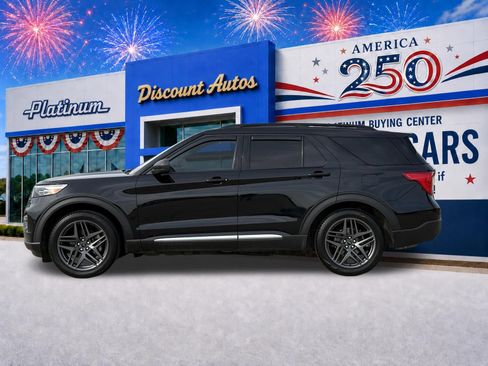 Used 2021 Ford Explorer XLT w/ Equipment Group 202A RWD image 4
