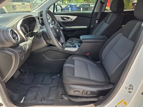 Used 2023 Chevrolet Blazer LT FWD image 5