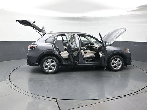 Certified 2023 Honda HR-V LX image 50