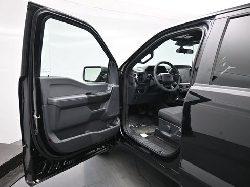 Used 2025 Ford F150 STX w/ Equipment Group 200A RWD image 7